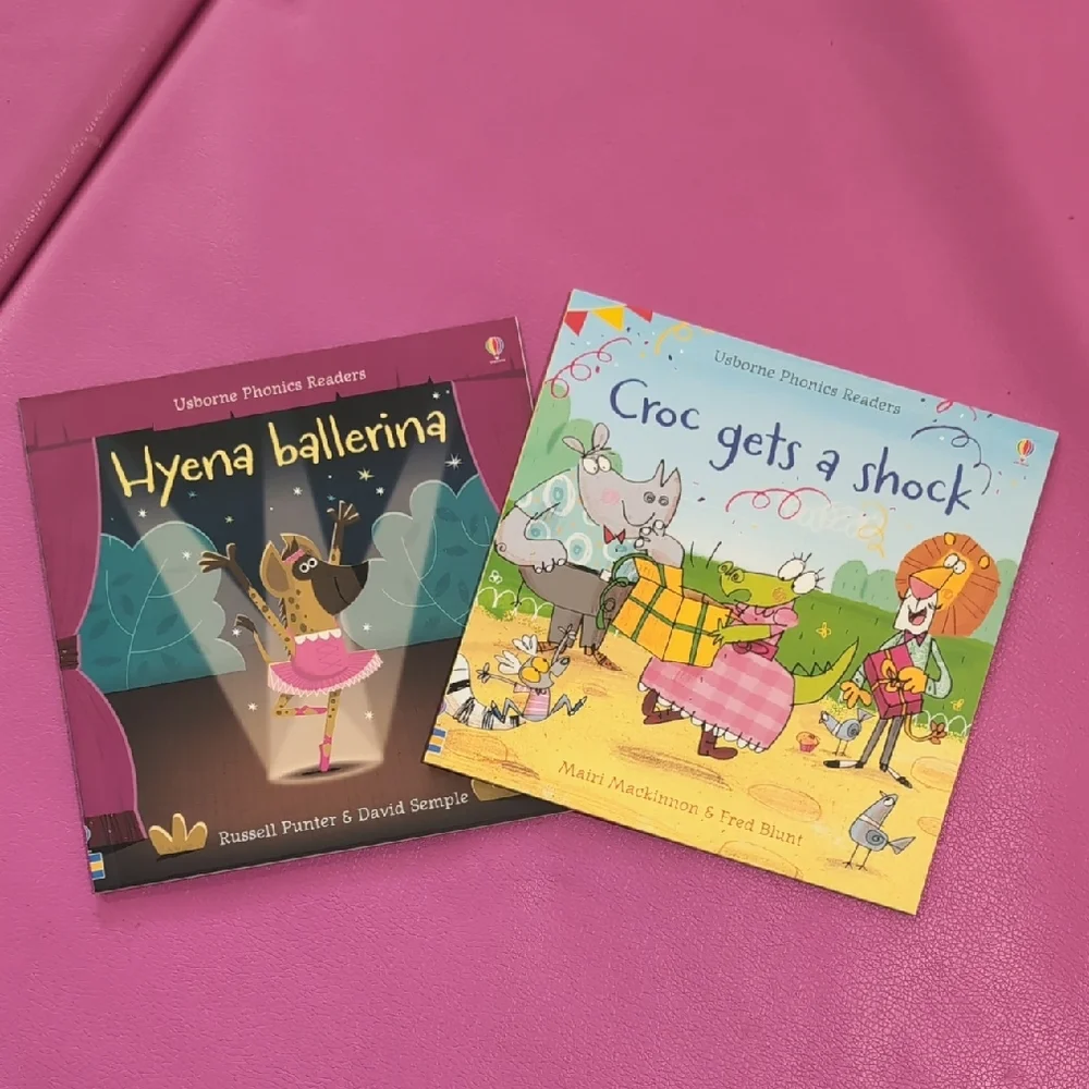 Usborne Mini Phonics Readers Hyena Ballerina And Croc Gets A Shock - Picture 1 of 5